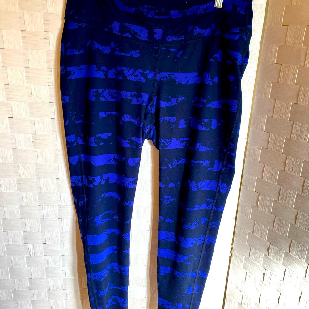 The GAP - Work out leggings purple & black size XL